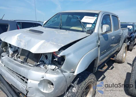 2007 Toyota Tacoma Base V6 z USA, uszkodzony, nr VIN 3TMLU42N87M013104